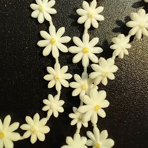 1960’s Sarah Coventry Daisy Necklace Long White & Yellow Flowers Vintage Jewelry